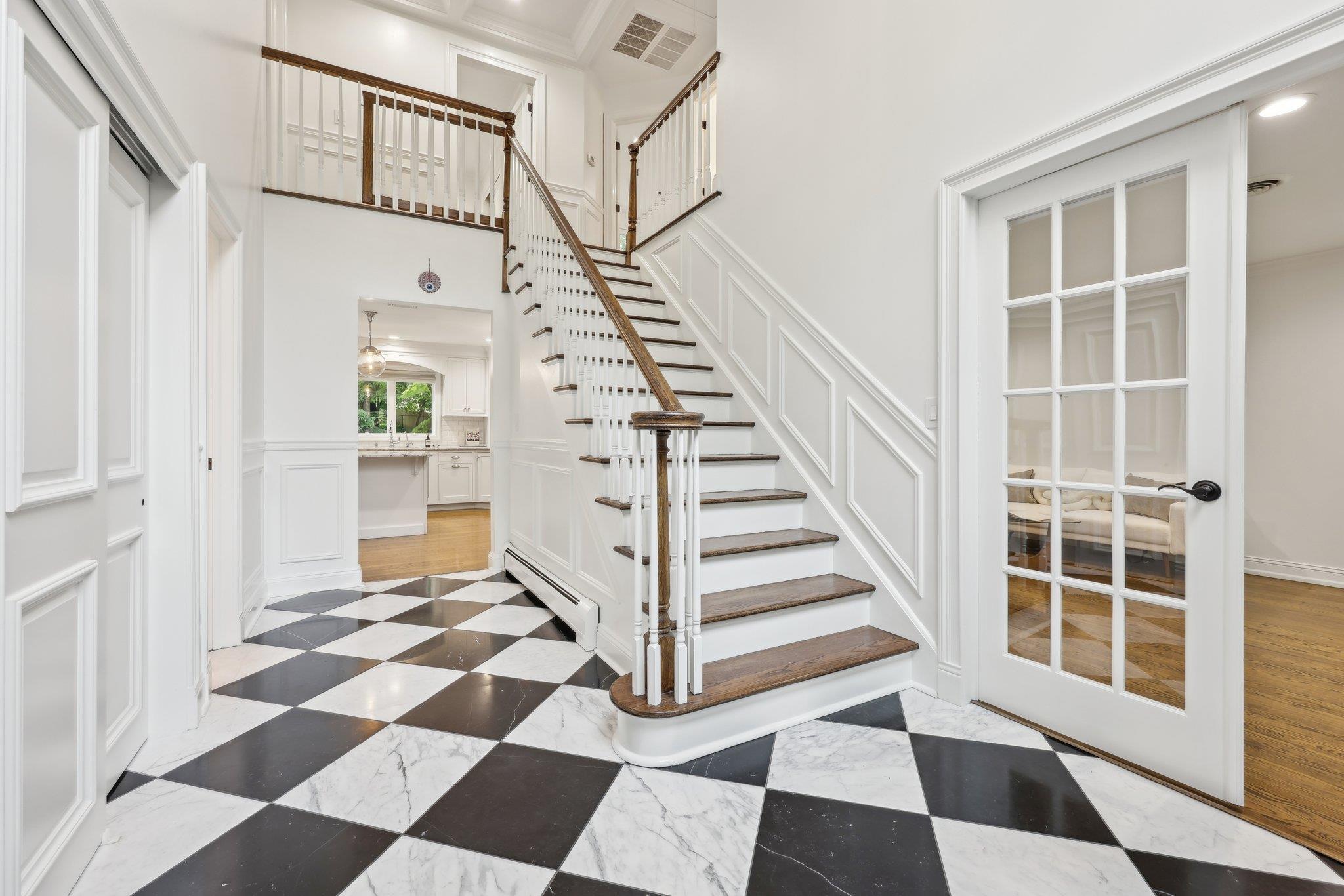 18 Sandstone Trail, New City, New York image 4