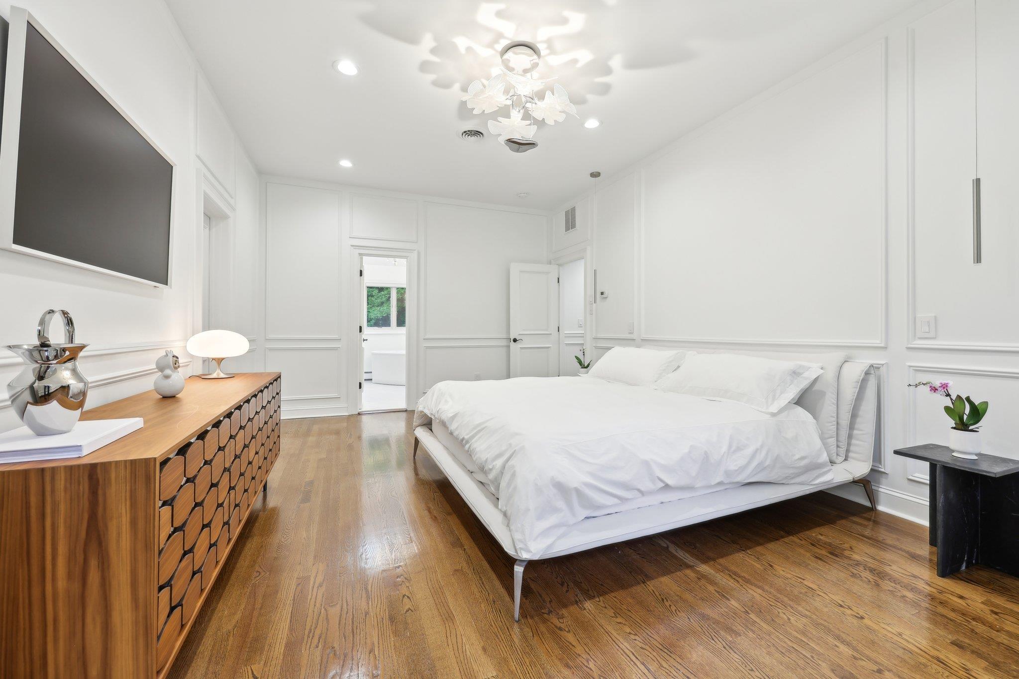 18 Sandstone Trail, New City, New York image 24