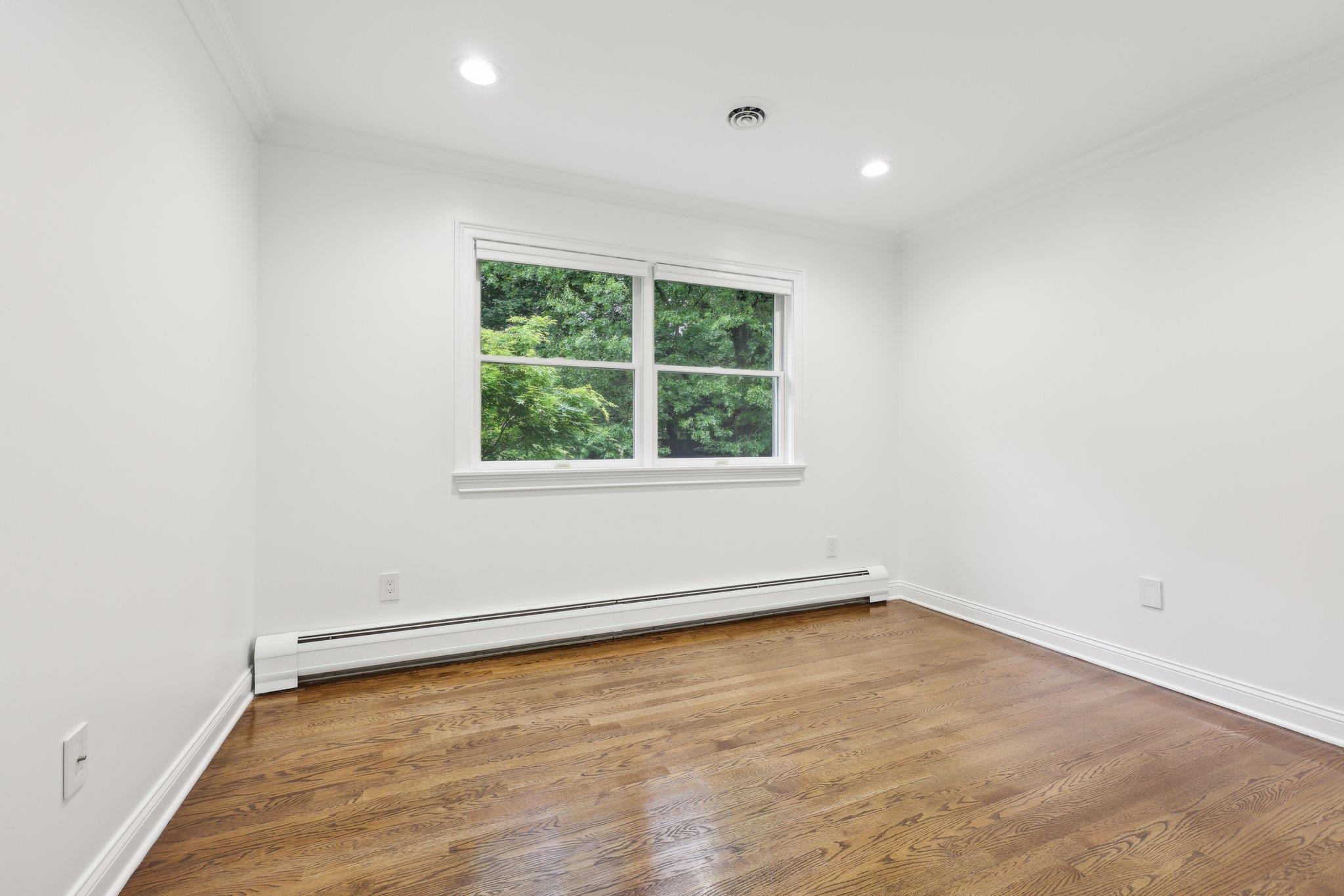 18 Sandstone Trail, New City, New York image 31