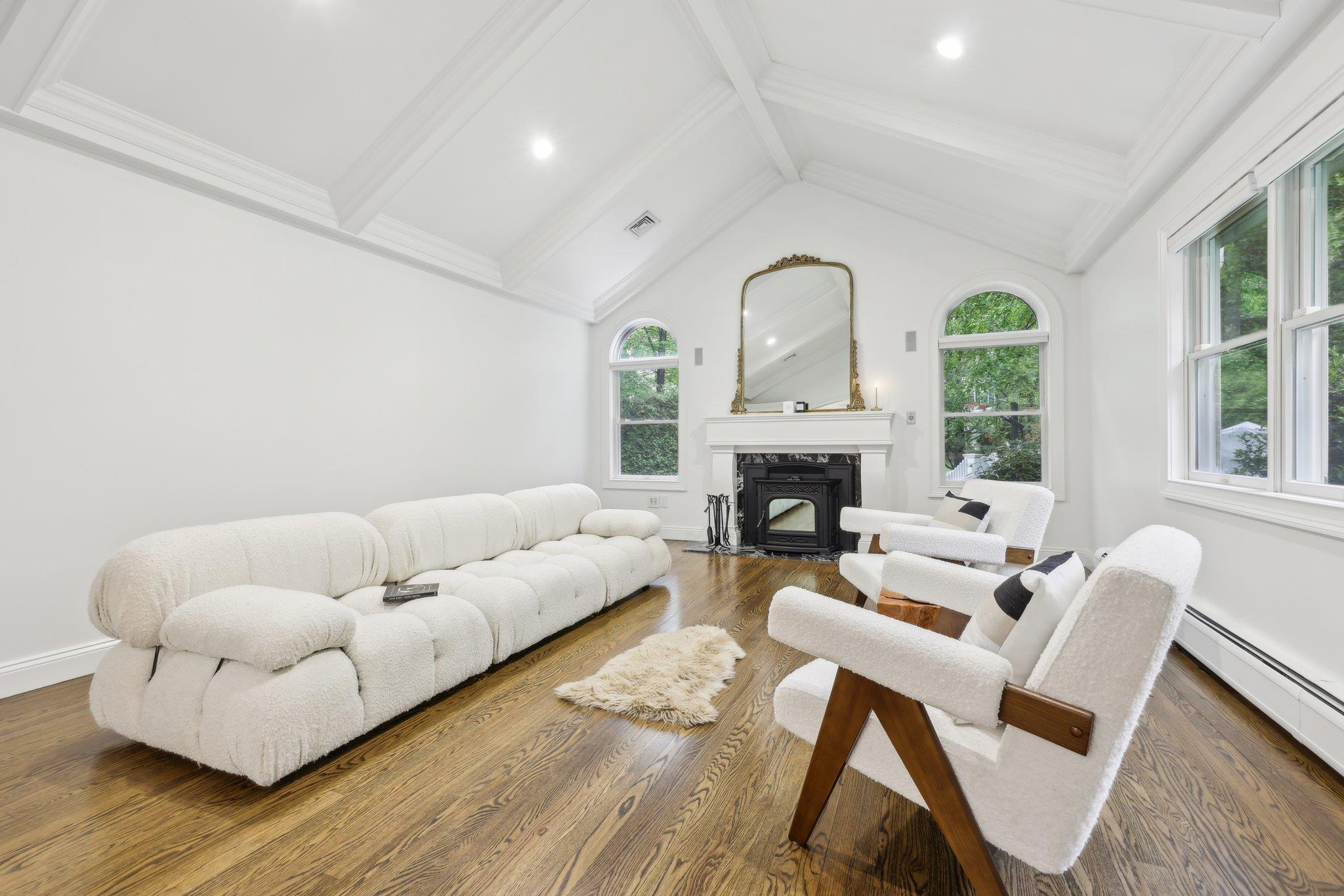 18 Sandstone Trail, New City, New York image 8