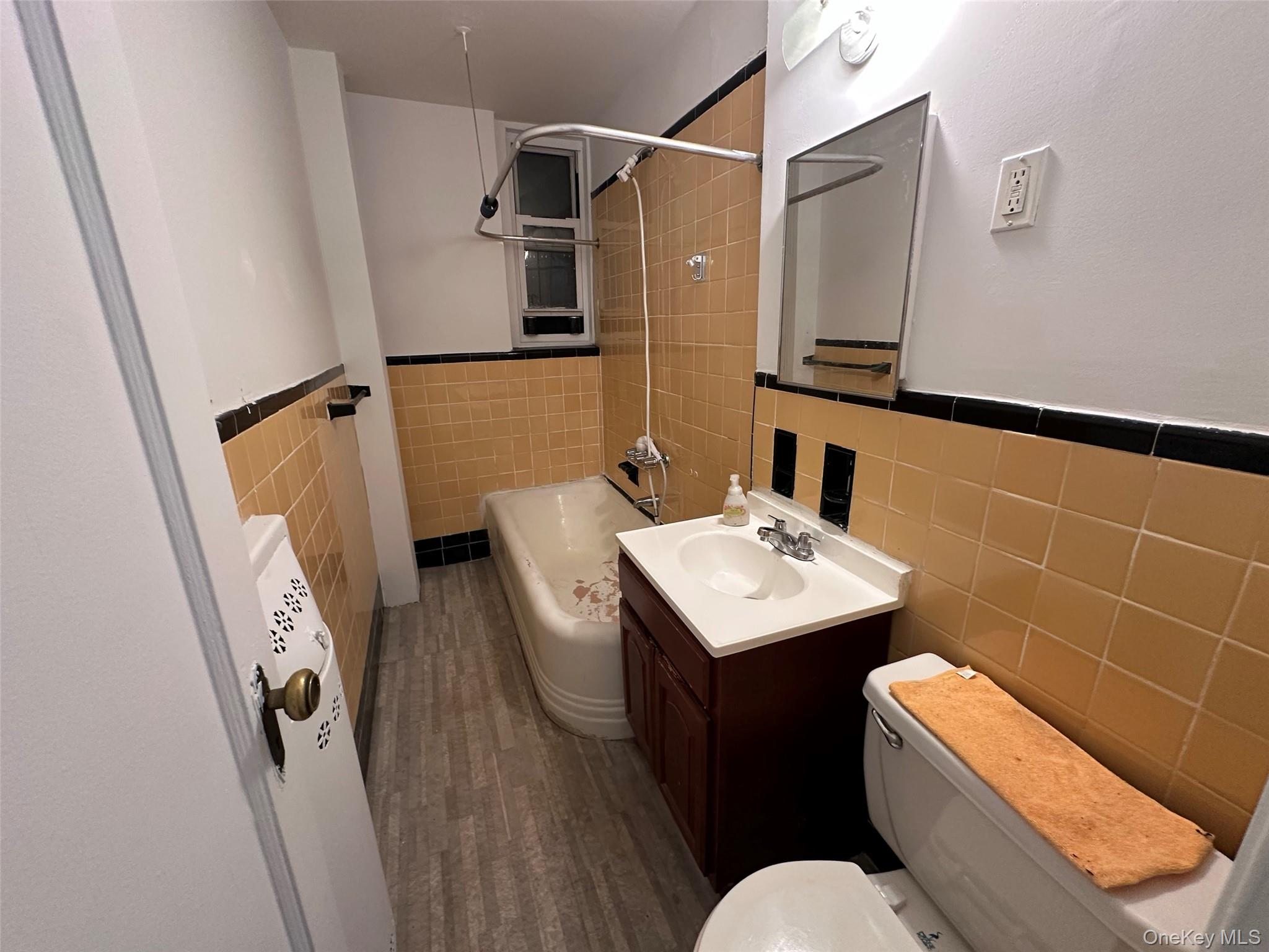 141-25 Northern Boulevard B21