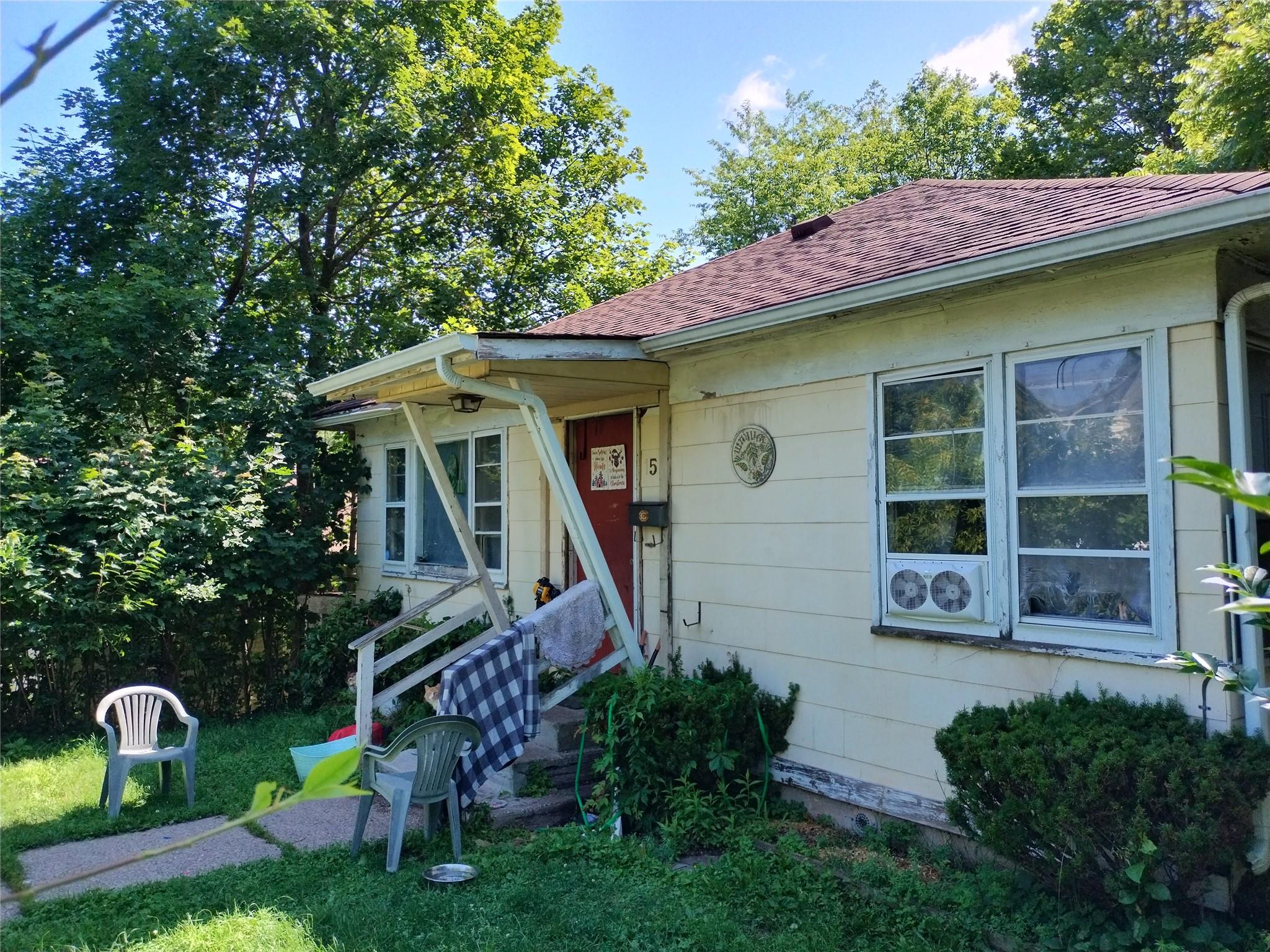 15 Summit Avenue