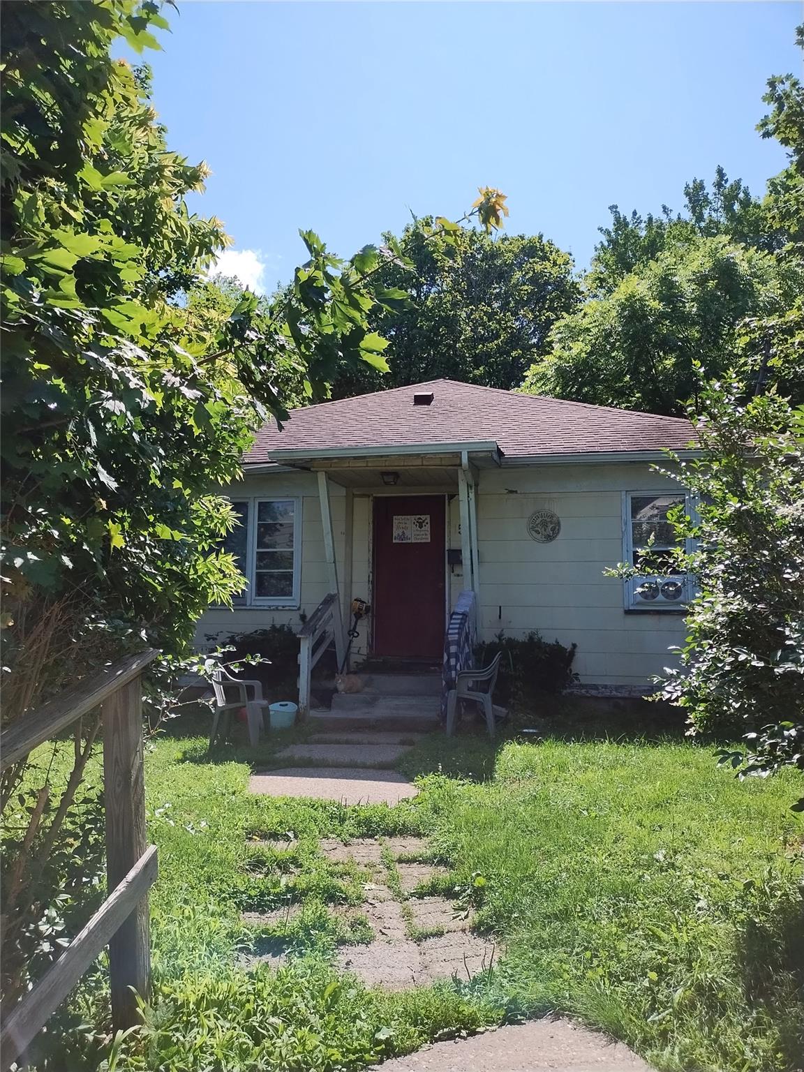 15 Summit Avenue