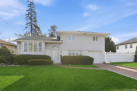 Homes For Sale - 15 5th Place<br/> Syosset, NY 11791