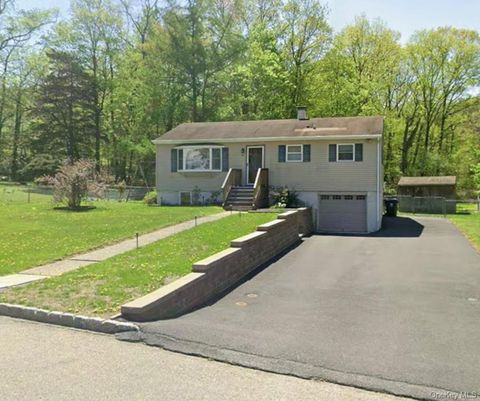 62 Duelk Avenue Monroe NY 10950