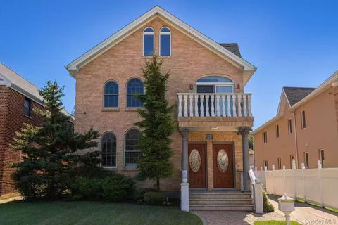 213-58 35 ave Bayside NY 11361