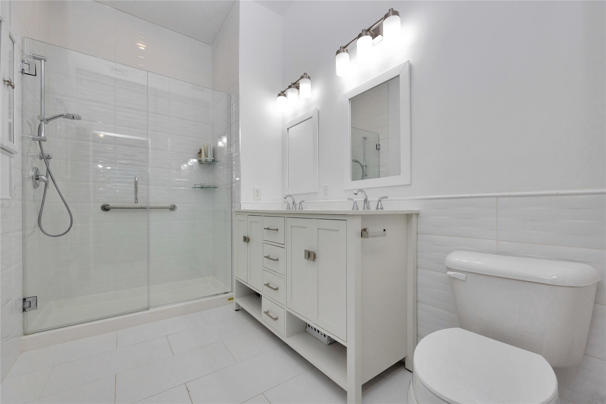 308 Breton Way #308, Glen Cove, New York image 14