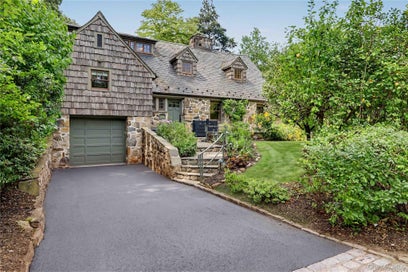 106 Glenwood Avenue New Rochelle NY 10801