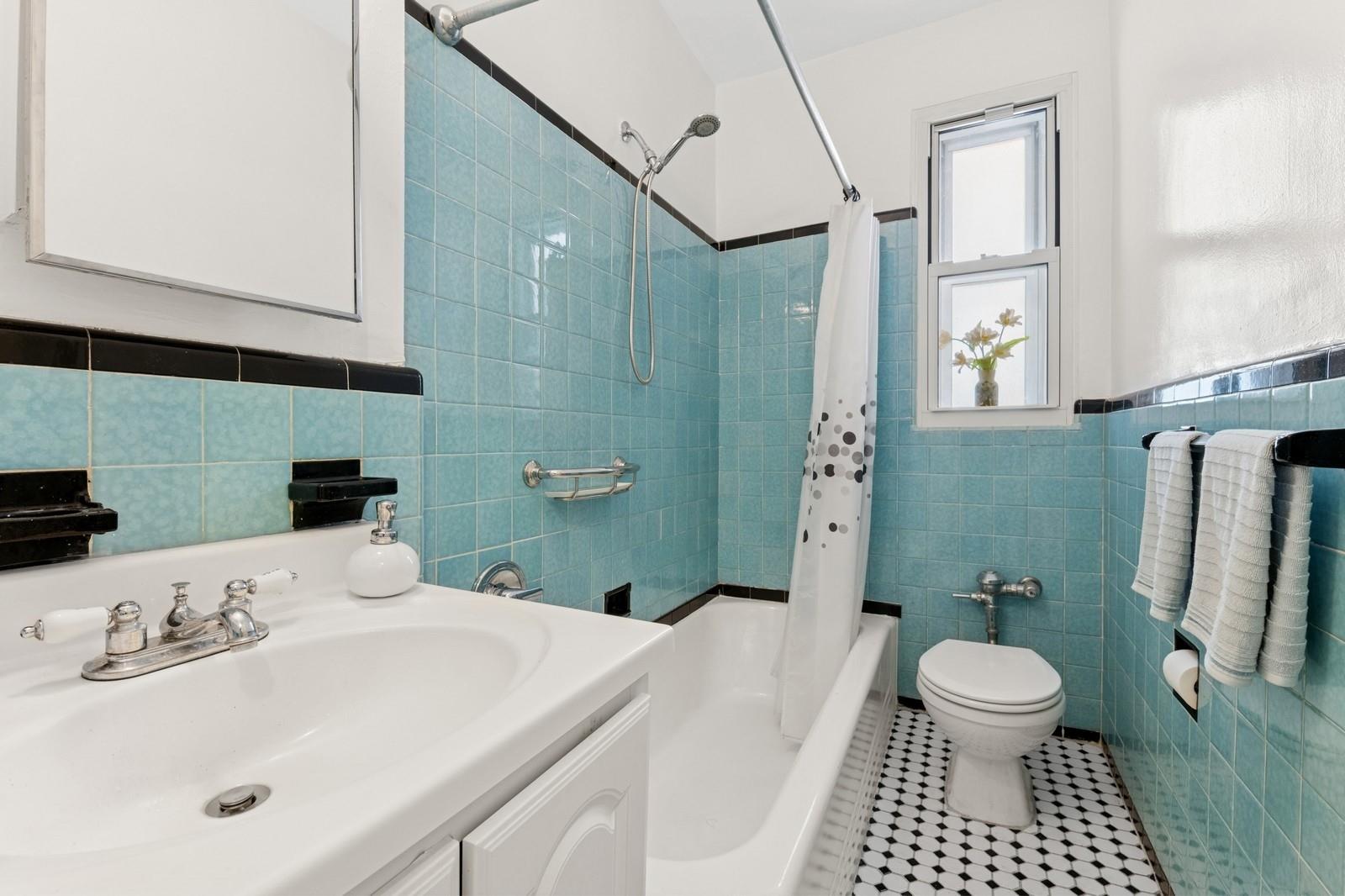 75-40 Austin Street #5ER, Forest Hills, New York image 8
