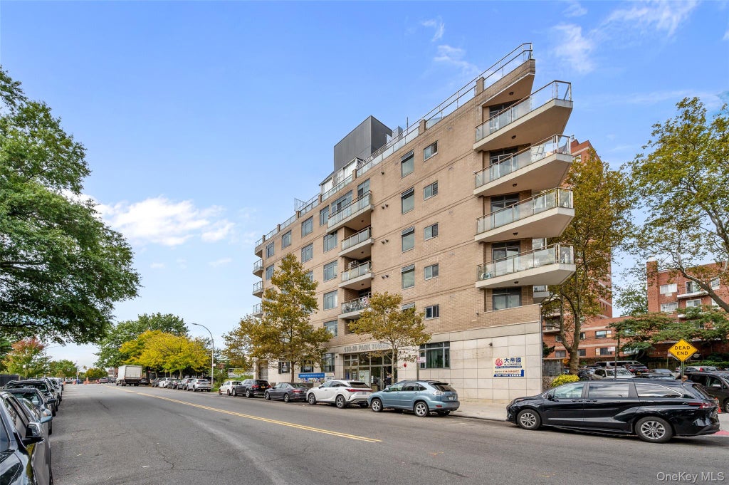 Photo of 132-29 Blossom Avenue #4H, Flushing, NY 11355 (MLS # 1063869)