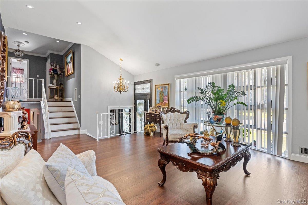 North Woodmere, New York 11581, United States, 3 Bedrooms Bedrooms, ,3 BathroomsBathrooms,Residential,Active,162815