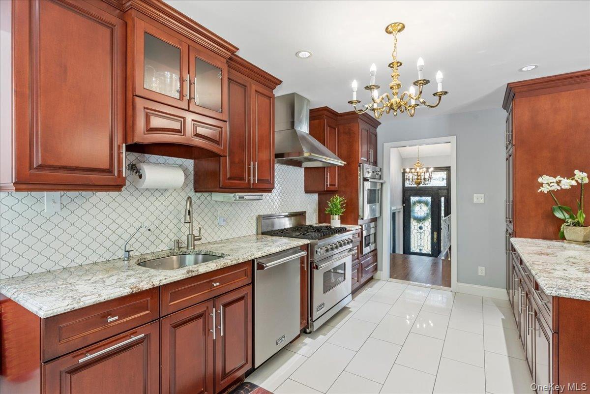 North Woodmere, New York 11581, United States, 3 Bedrooms Bedrooms, ,3 BathroomsBathrooms,Residential,Active,162815