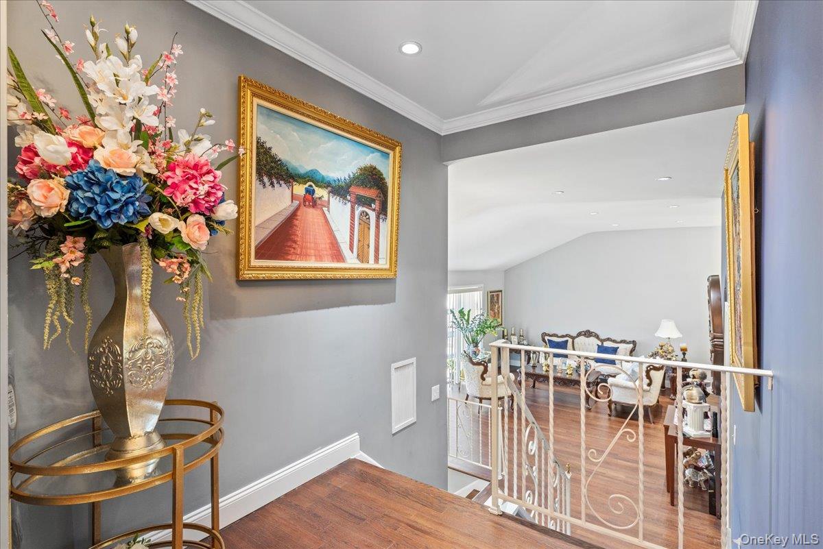 North Woodmere, New York 11581, United States, 3 Bedrooms Bedrooms, ,3 BathroomsBathrooms,Residential,Active,162815