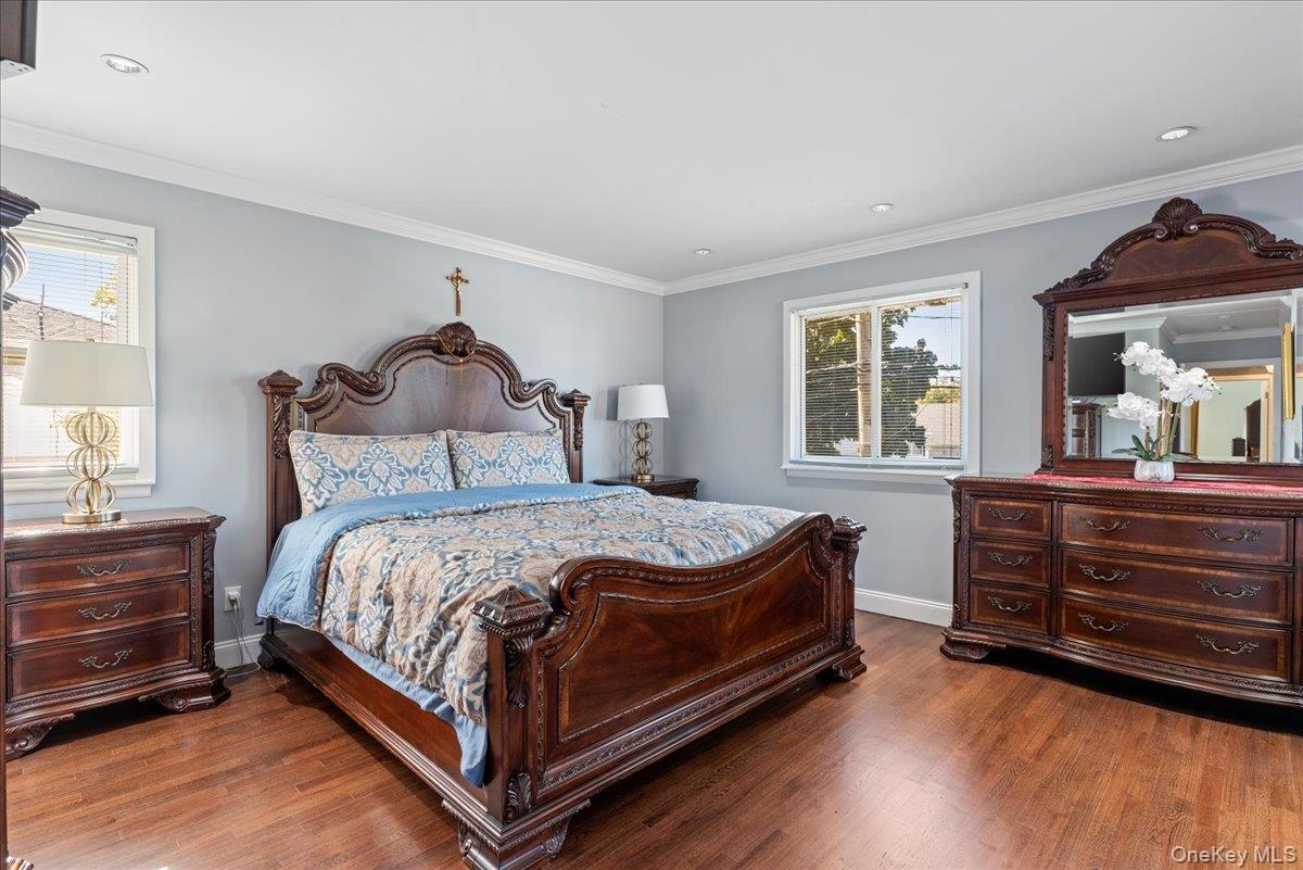 North Woodmere, New York 11581, United States, 3 Bedrooms Bedrooms, ,3 BathroomsBathrooms,Residential,Active,162815