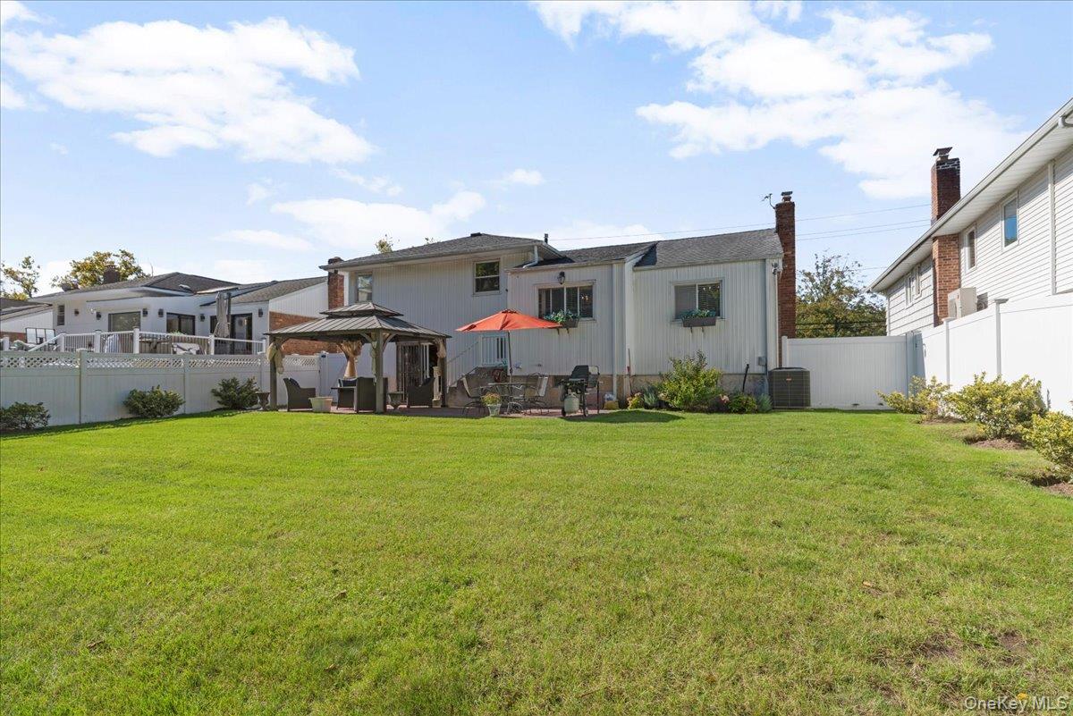 North Woodmere, New York 11581, United States, 3 Bedrooms Bedrooms, ,3 BathroomsBathrooms,Residential,Active,162815