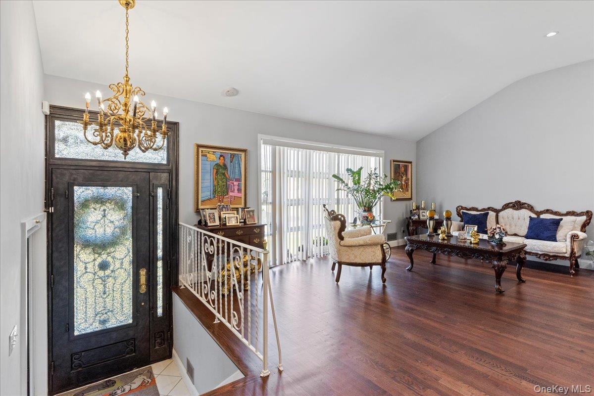 North Woodmere, New York 11581, United States, 3 Bedrooms Bedrooms, ,3 BathroomsBathrooms,Residential,Active,162815