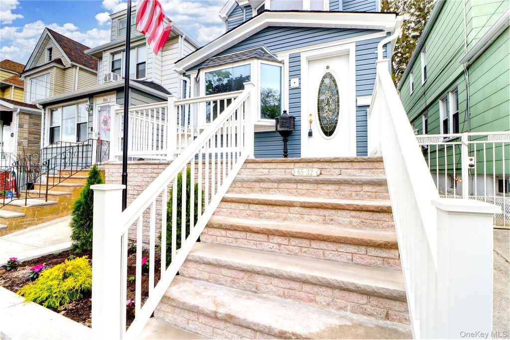 Photo of 6532 80 Avenue, Glendale, NY 11385 (MLS # 992527)