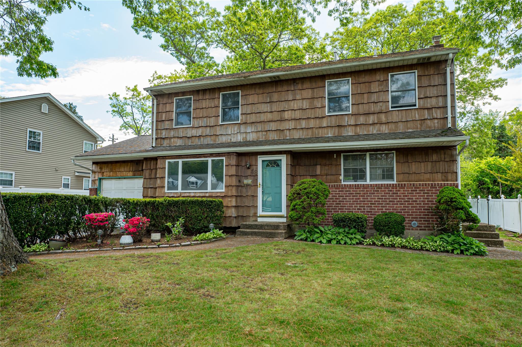 Property for Sale at Crocus Lane, Commack, Hamptons, NY - Bedrooms: 4 
Bathrooms: 3  - $650,000