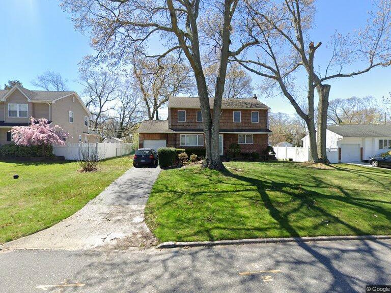 48 Crocus Lane, Commack, New York image 3