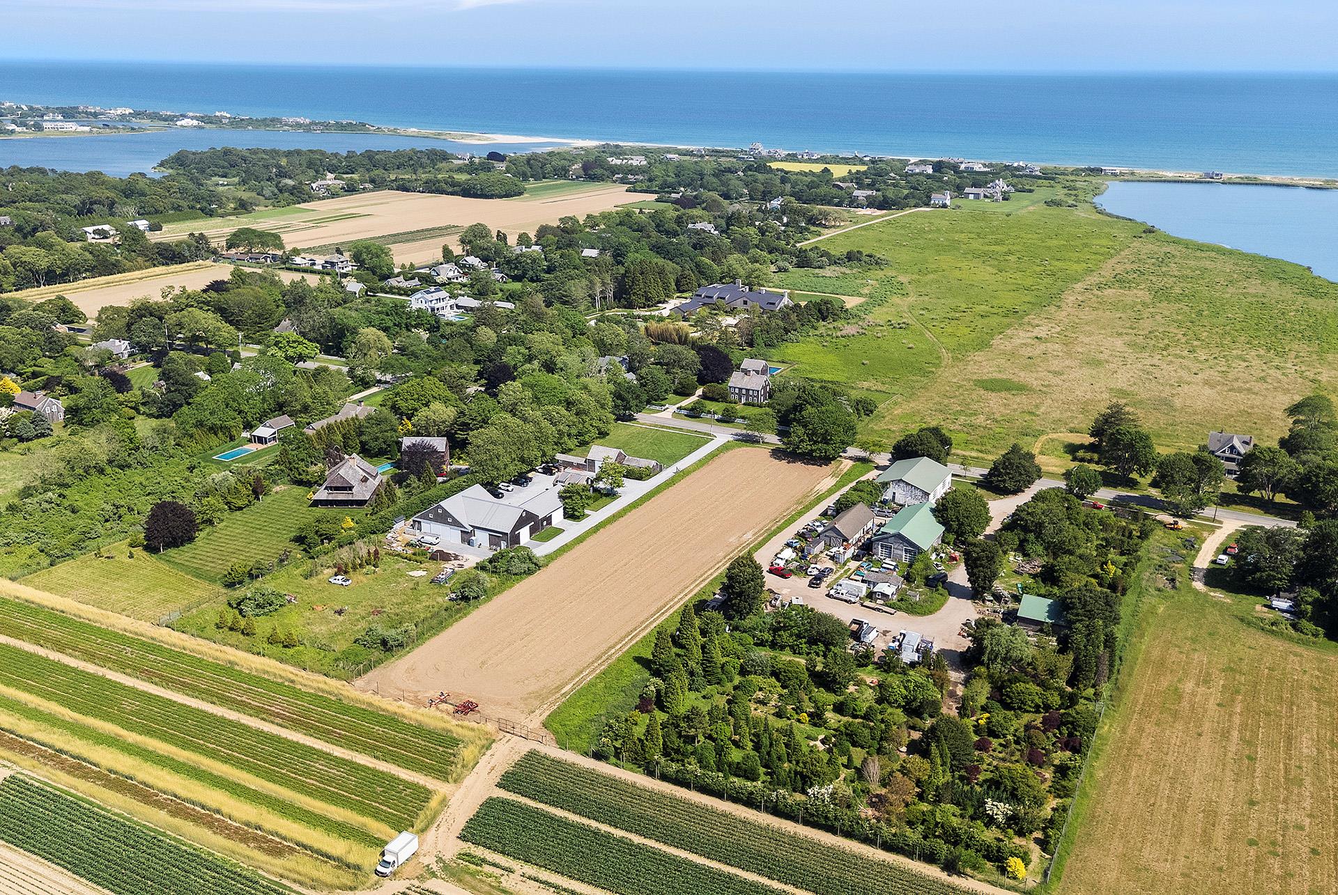 89 Wainscott Main Street