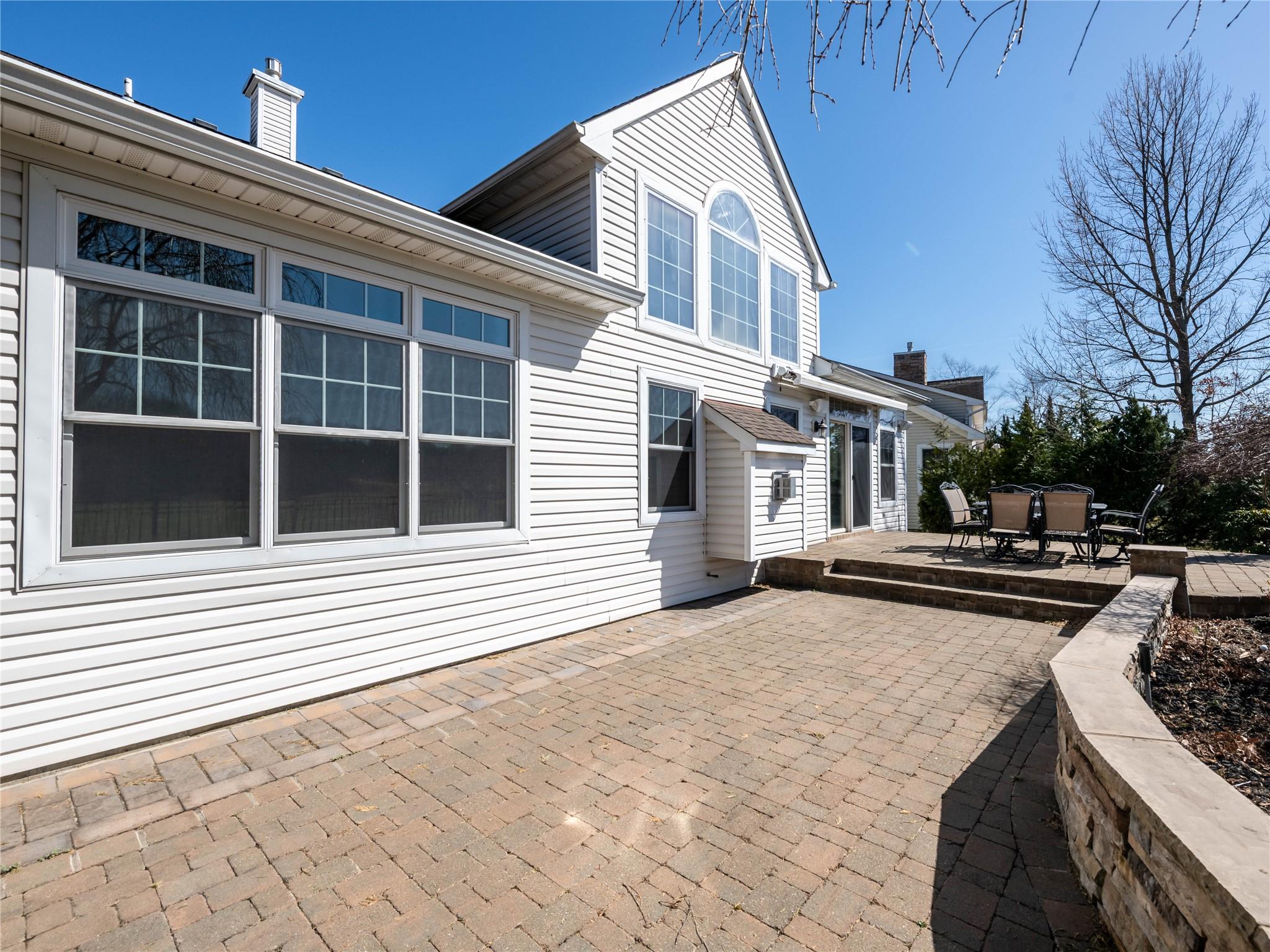 55 W Overlook, Port Washington, New York image 30