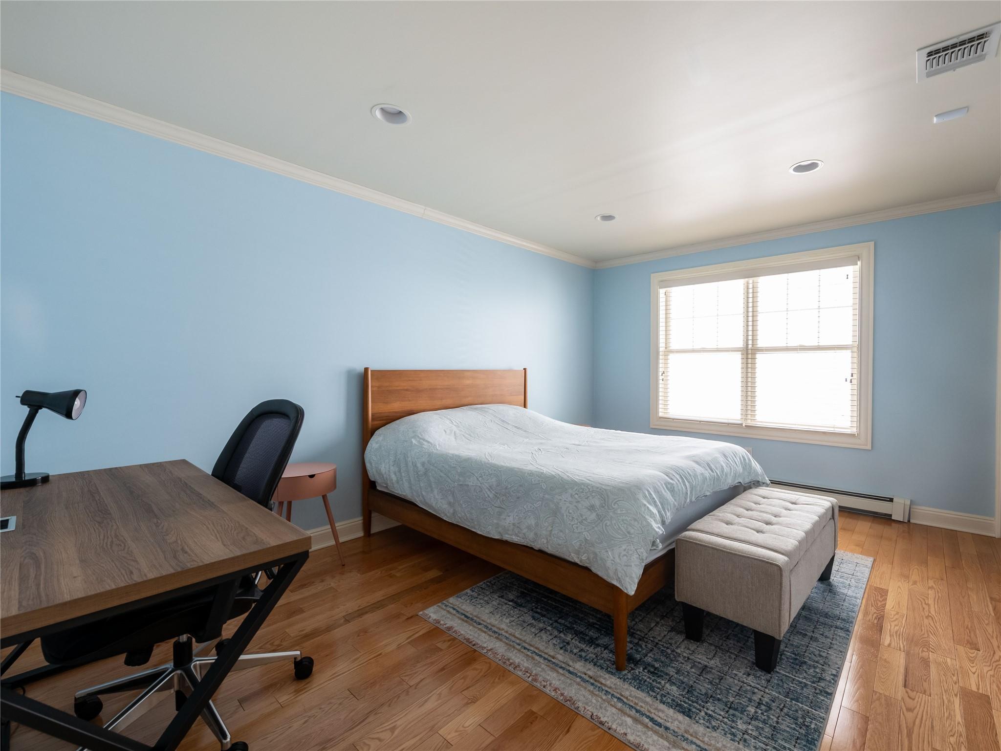 55 W Overlook, Port Washington, New York image 20
