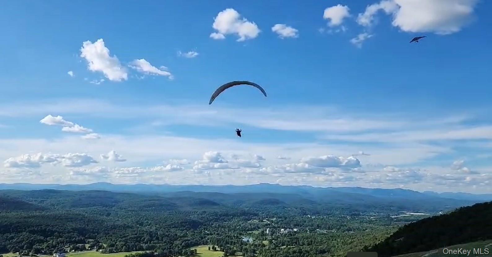 80 Hang Glider Road