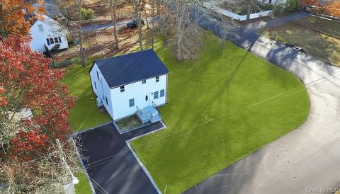 33 Broadway Street Shirley NY 11967