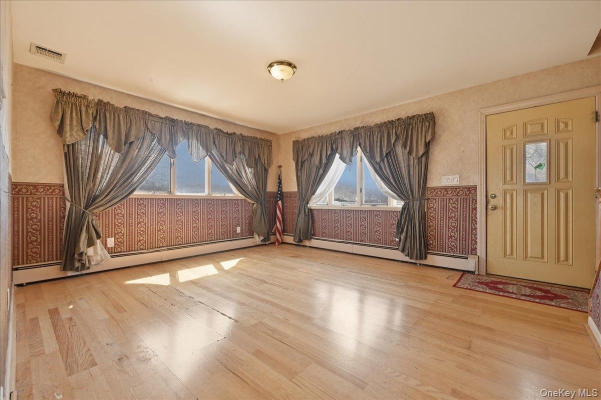 955 S Long Beach Avenue