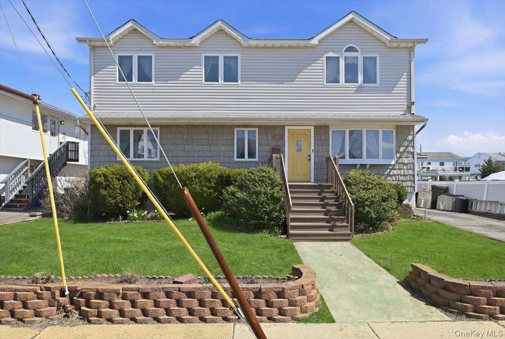 Photo of 955 S Long Beach Avenue, Freeport, NY 11520 (MLS # 981763)