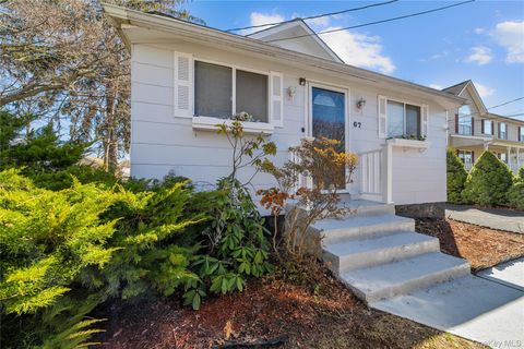 Homes For Sale - 67 Ohio Avenue<br/> Medford, NY 11763