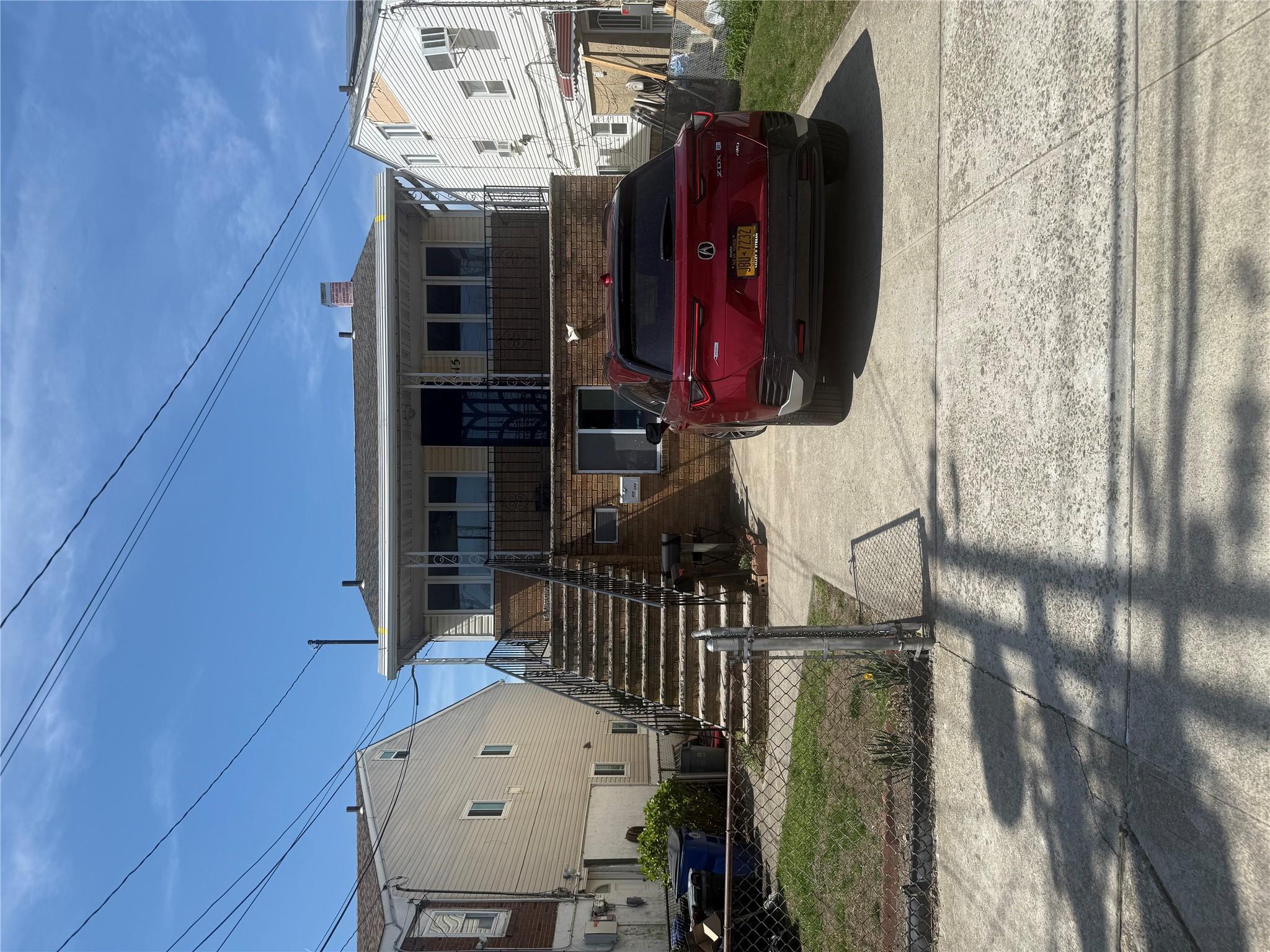 Rental Property at Beach 68th Street, Arverne, Queens, NY - Bedrooms: 4 
Bathrooms: 1 
Rooms: 7  - $4,000 MO.