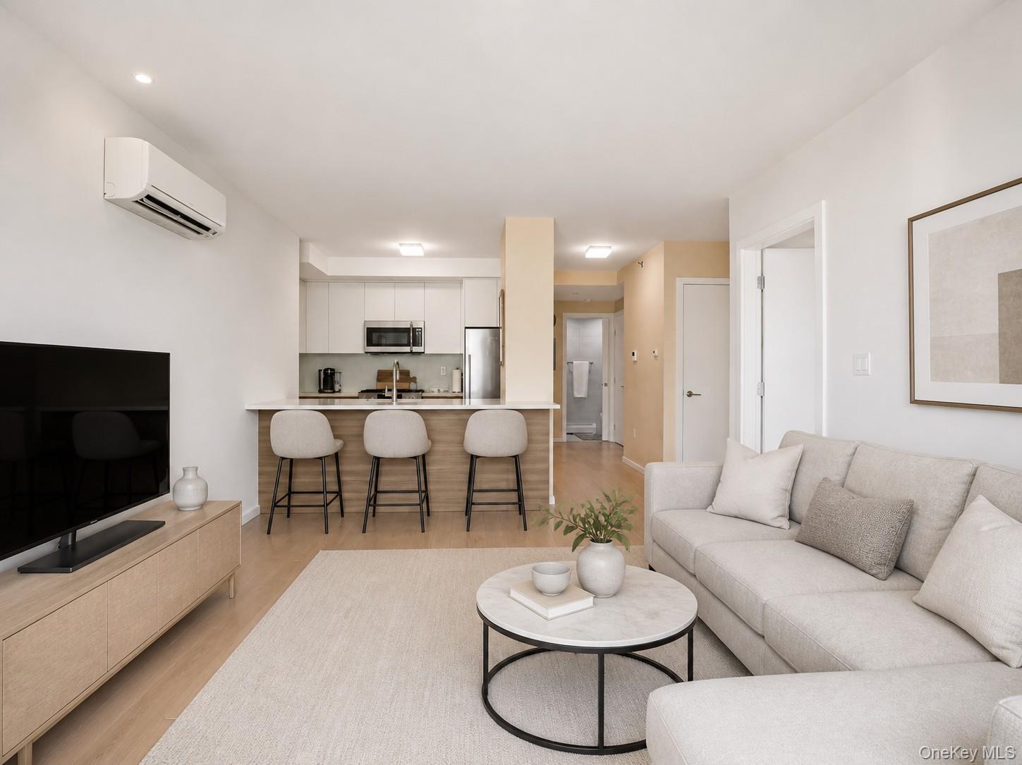 40 Pinehurst Avenue 2D