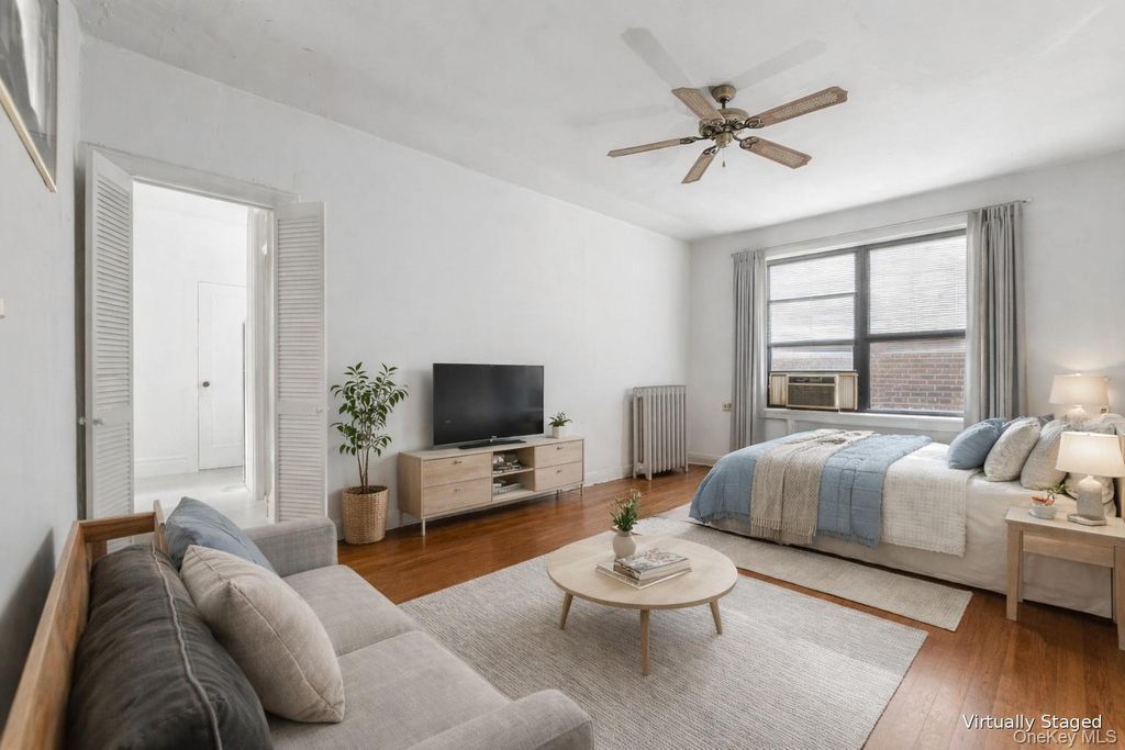 Photo of 880 W 181st Street #6G, New York (Manhattan), NY 10033 (MLS # 944869)