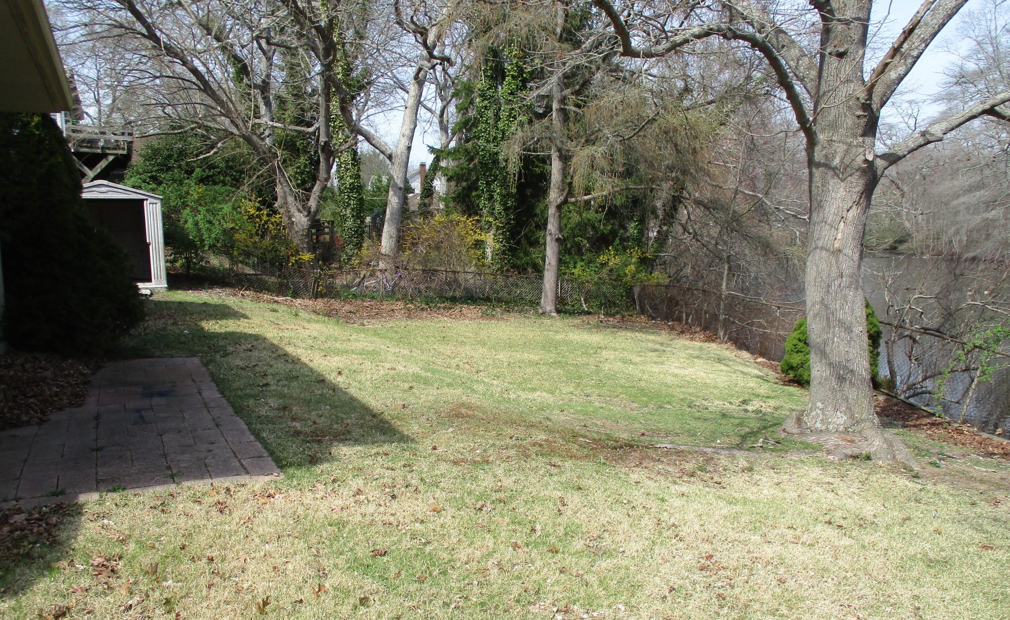 7 Gillette Avenue, Patchogue, New York image 13
