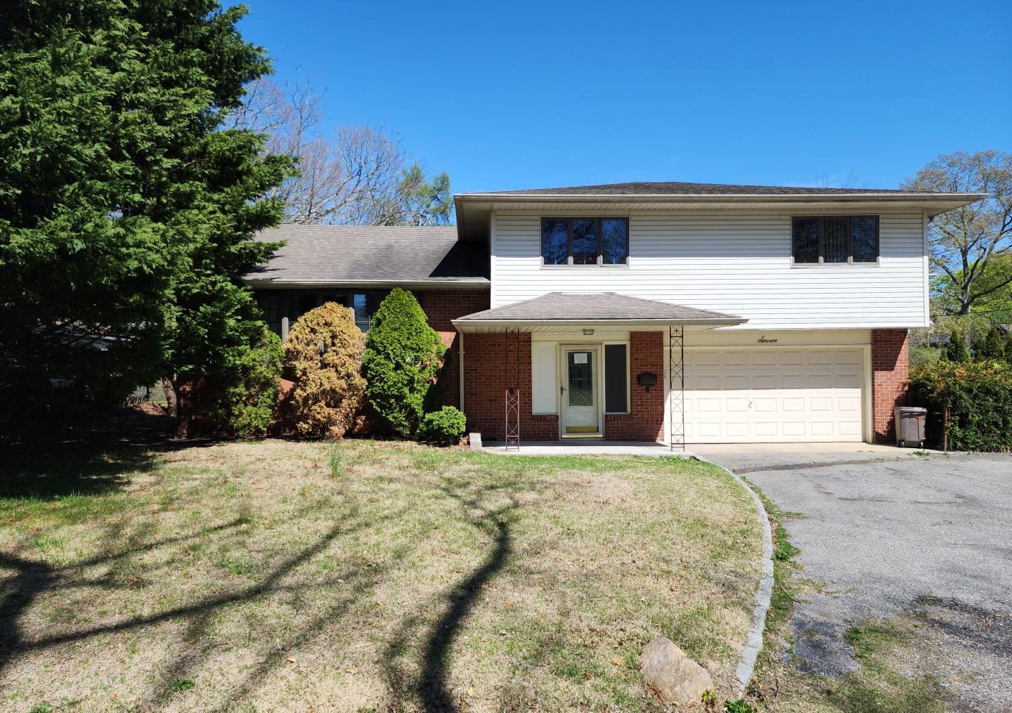 7 Gillette Avenue, Patchogue, New York image 2