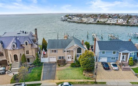 Photo of 3124 Shore Road, Bellmore, NY 11710 (MLS # 985425)