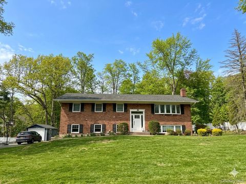 Photo of 10 Little Brook Lane, New City, NY 10956 (MLS # 984286)