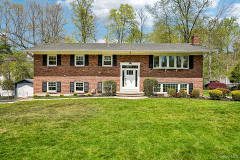 Homes For Sale - 10 Little Brook Lane<br/> Rockland County, New City, NY 10956
