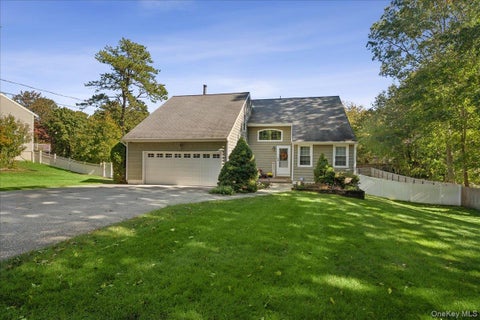 Photo of 413 Hewlett Avenue, Patchogue, NY 11772 (MLS # 1063492)