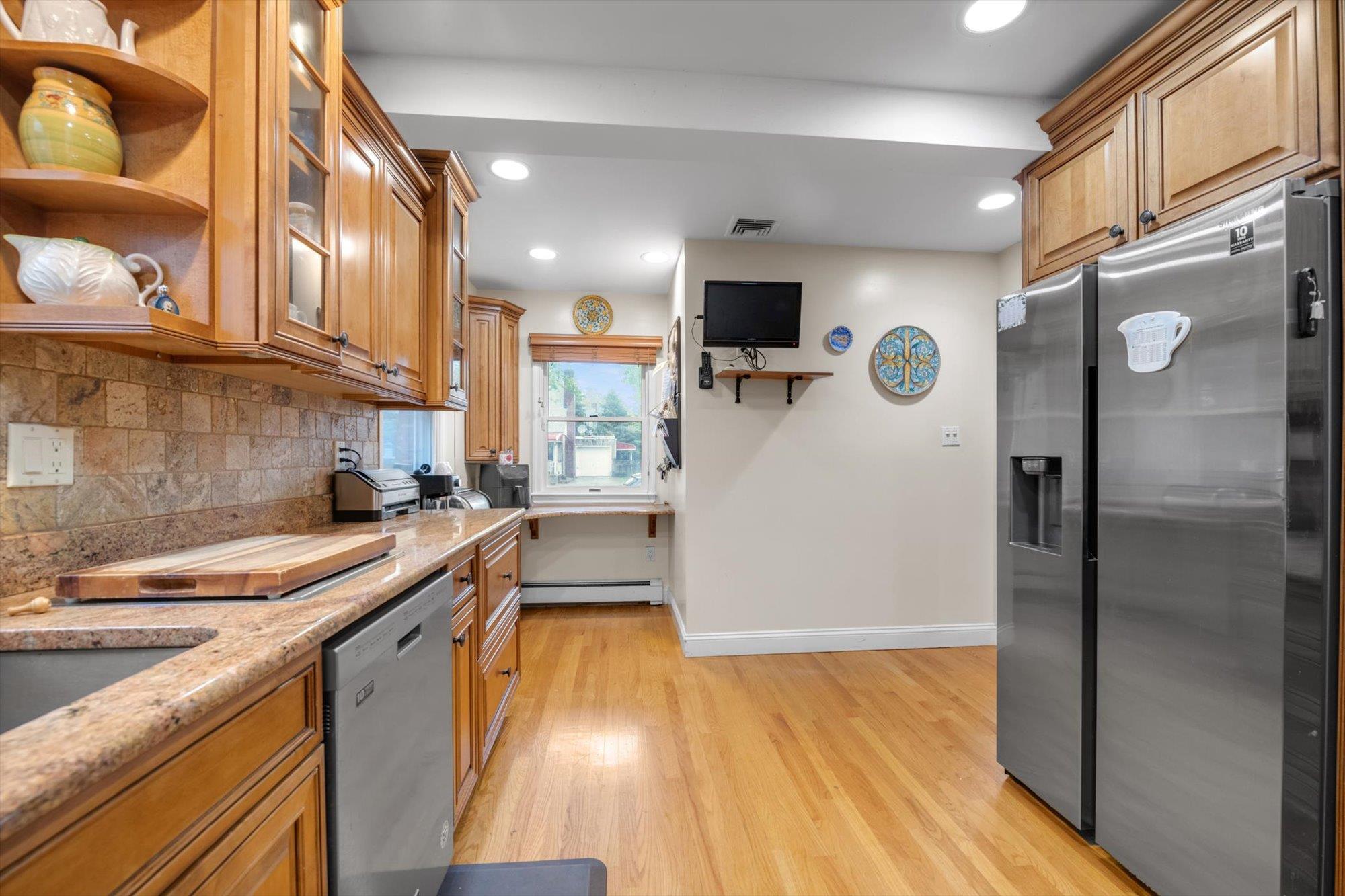 5 Willow Road, New Hyde Park, New York image 7
