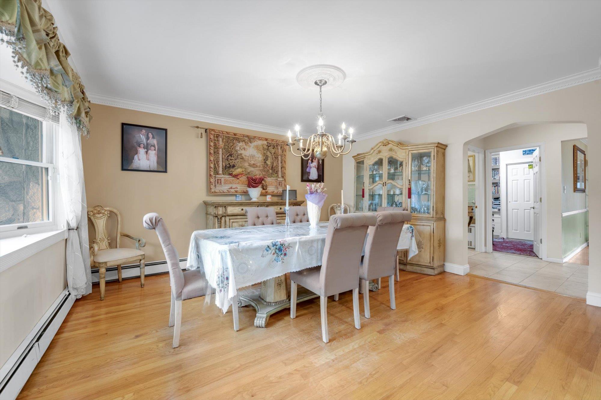 5 Willow Road, New Hyde Park, New York image 8