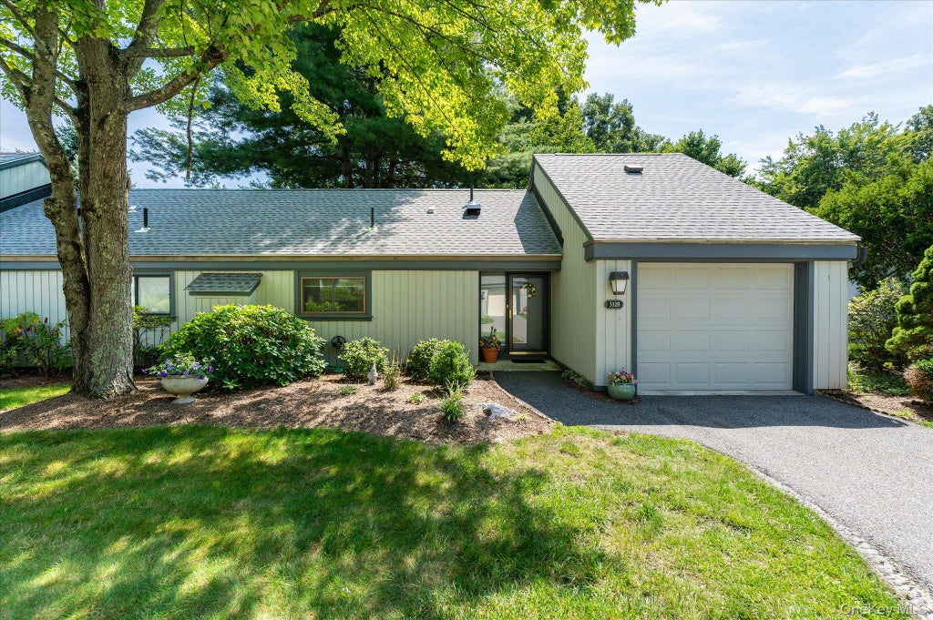Photo of 332 Heritage Hills #B, Somers, NY 10589 (MLS # 1042793)