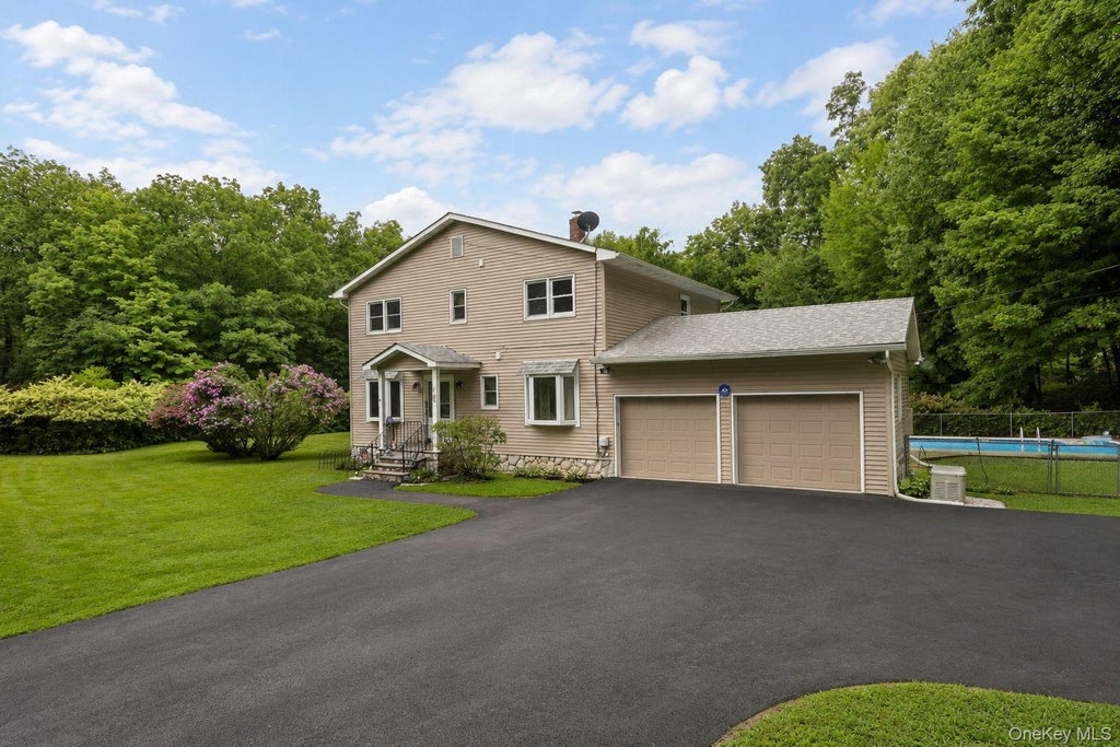 Photo of 121 Marl Road, Walker Valley, NY 12566 (MLS # 1047287)