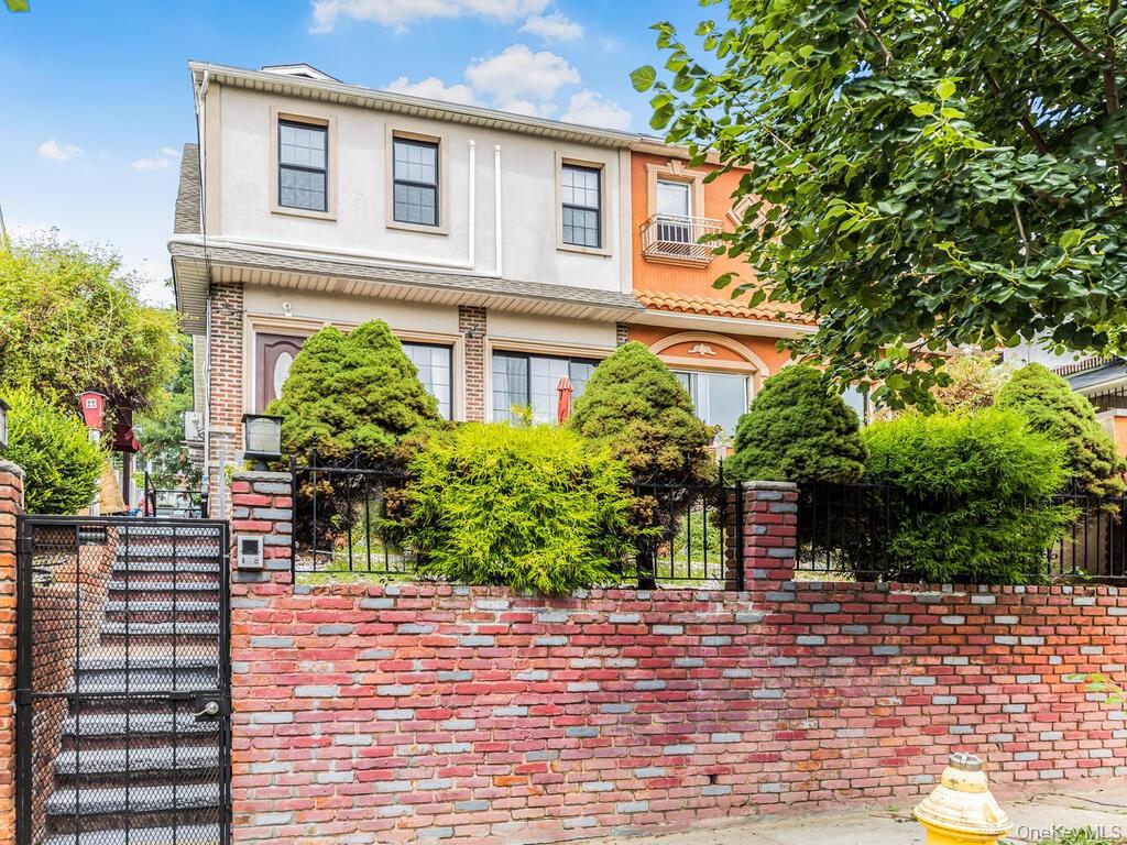 Photo of 199 W 179th Street, Bronx, NY 10453 (MLS # 1045351)
