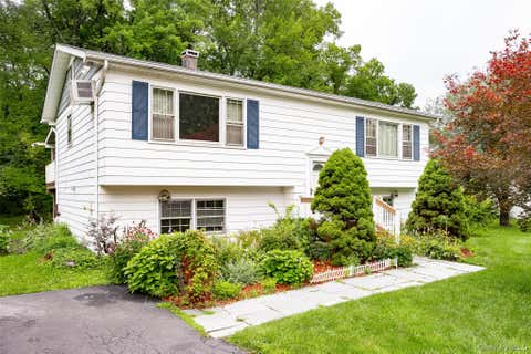 Photo of 28 Robert Lane, Wappingers Falls, NY 12590 (MLS # 1028148)
