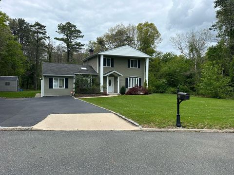 11 Grace Lane Coram NY 11727