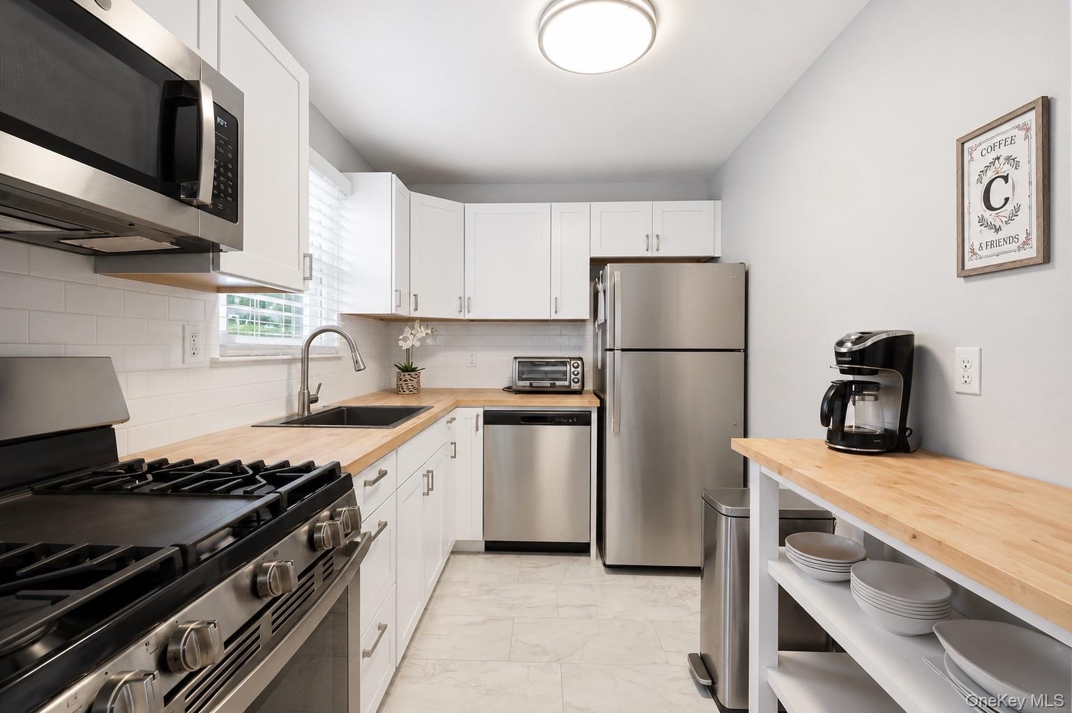 3902 Wilshire Lane H02