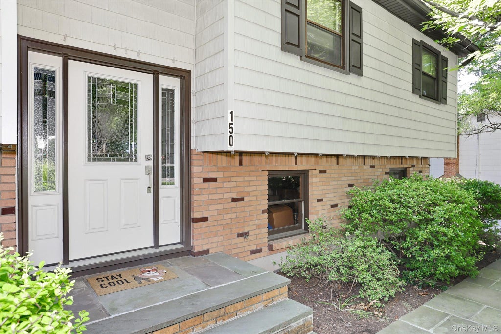 Photo of 150 Schweizer Lane, Bardonia, NY 10954 (MLS # 1055516)