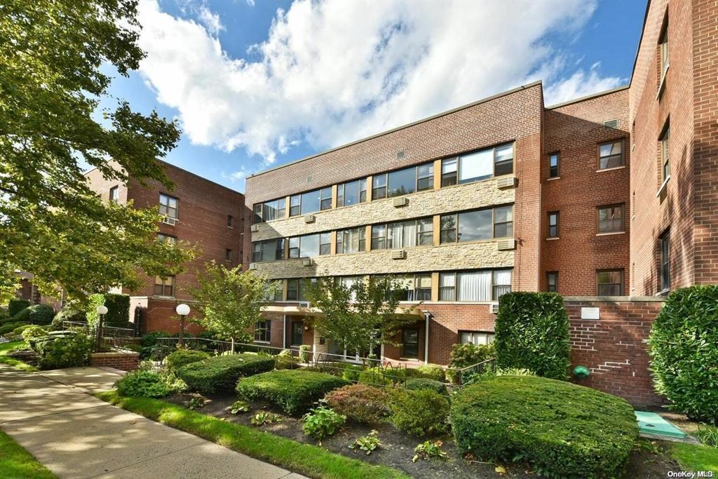 15 Hill Park Avenue #2-C, Great Neck, New York image 21